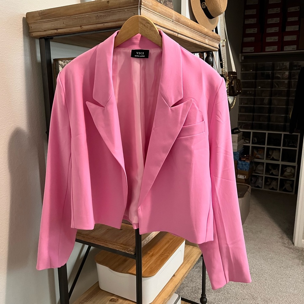 New Vici cropped blazer jacket
